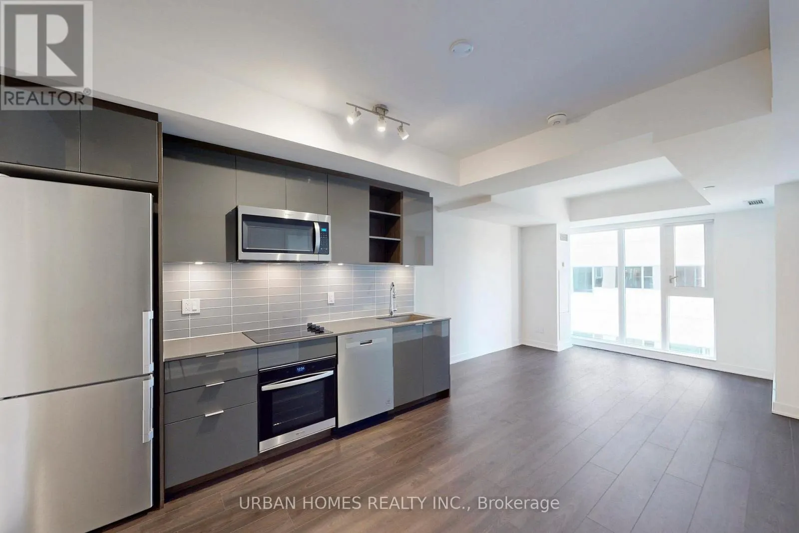 737 - 543 RICHMOND STREET W