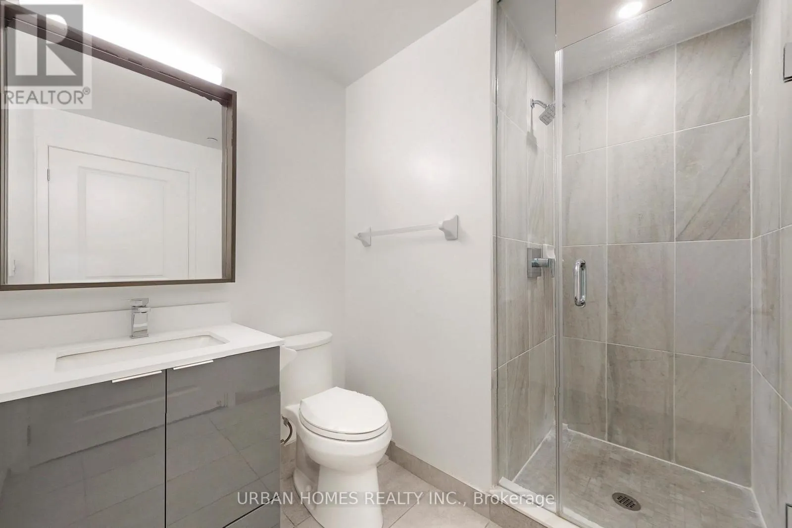 737 - 543 RICHMOND STREET W