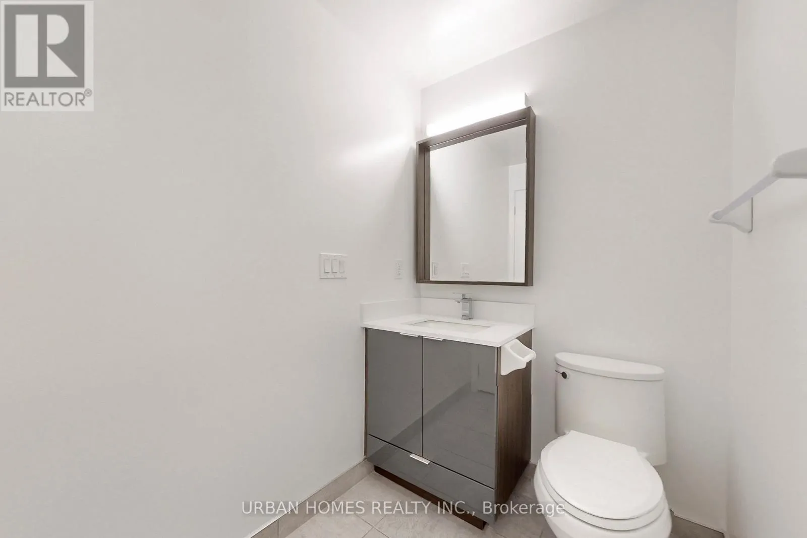 737 - 543 RICHMOND STREET W