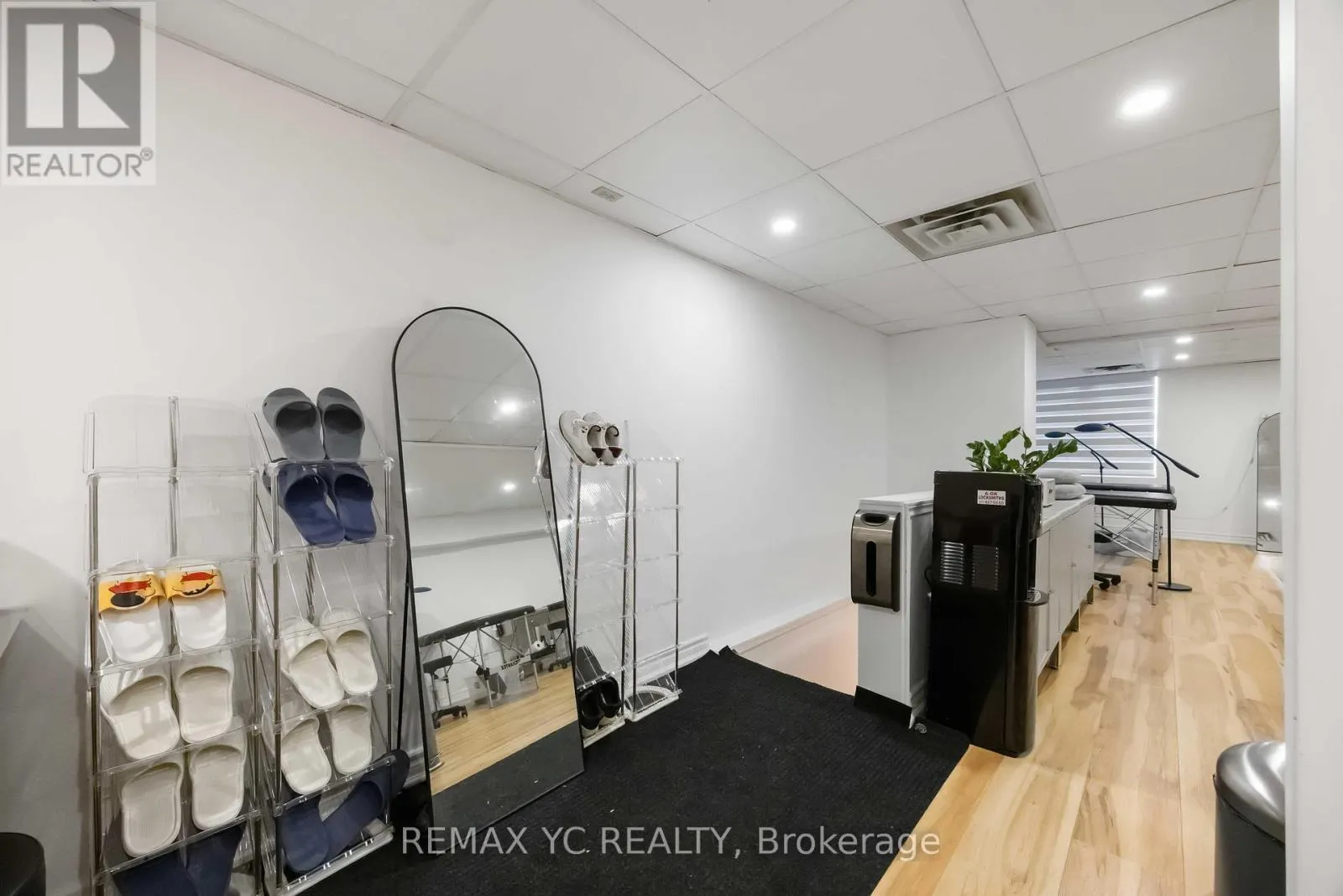 2ND FLOOR - 4864 YONGE STREET