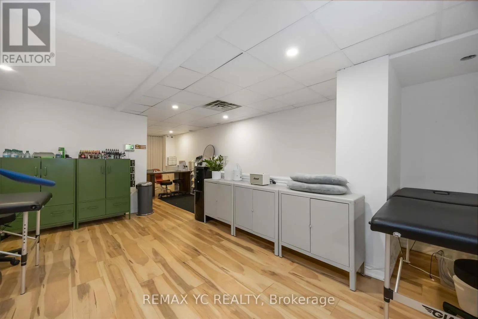 2ND FLOOR - 4864 YONGE STREET
