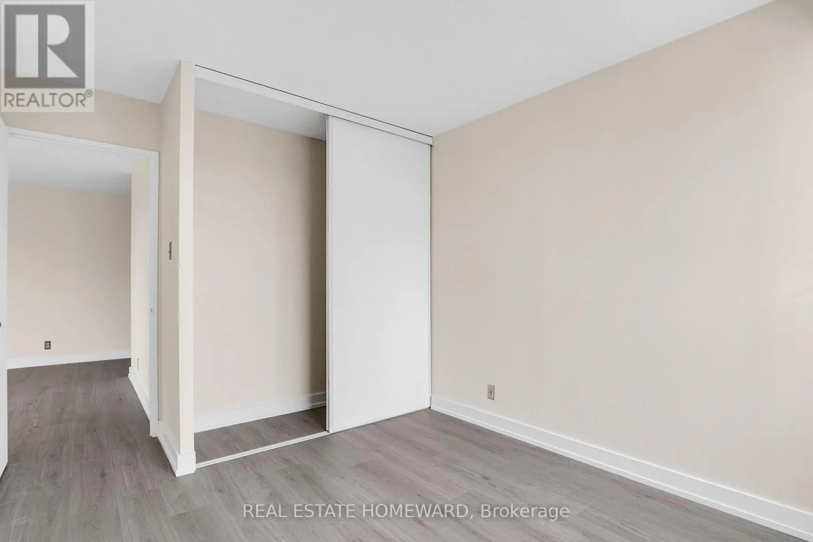 1006 - 215 WYNFORD DRIVE