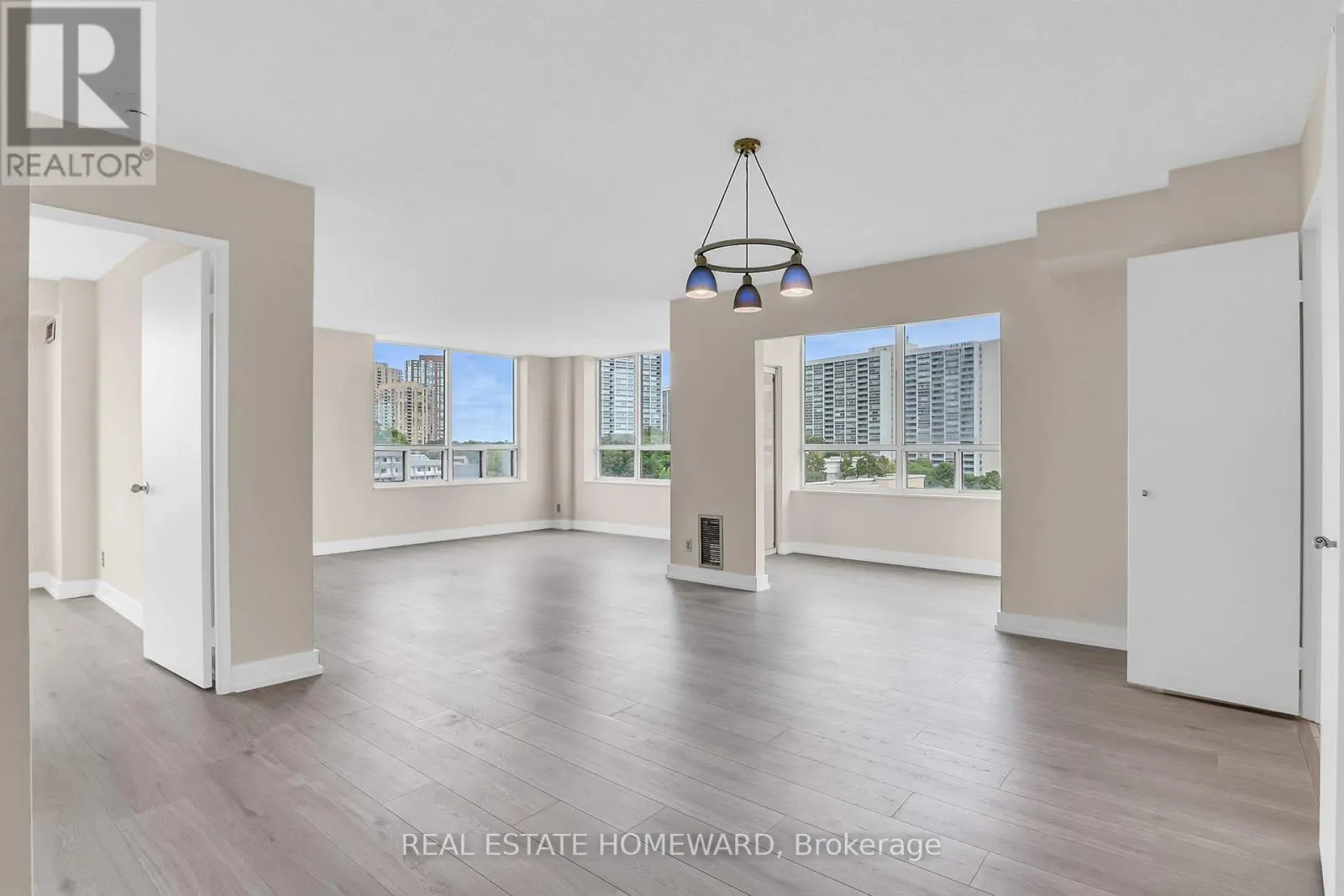 1006 - 215 WYNFORD DRIVE