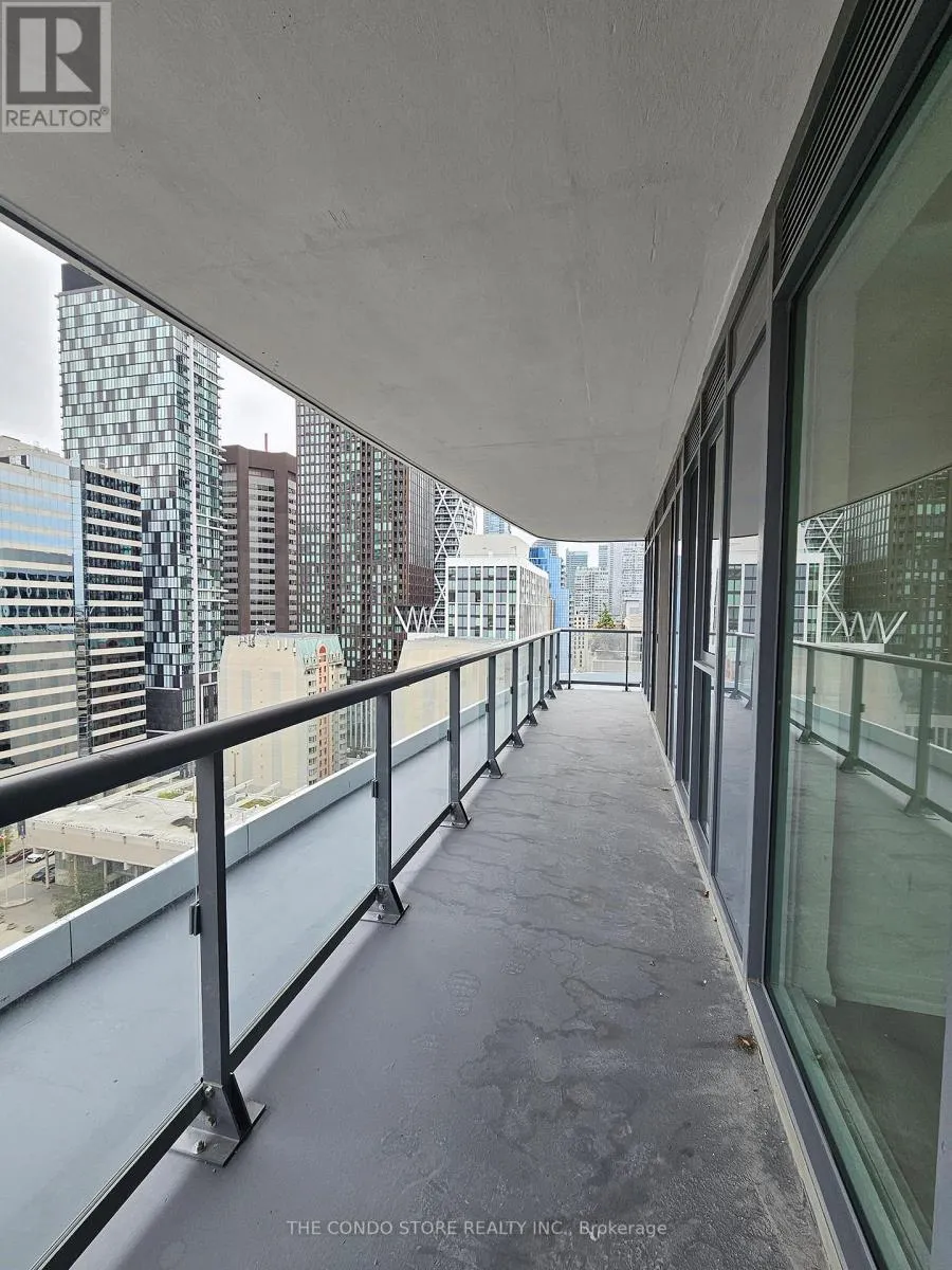 1405 - 280 DUNDAS STREET W