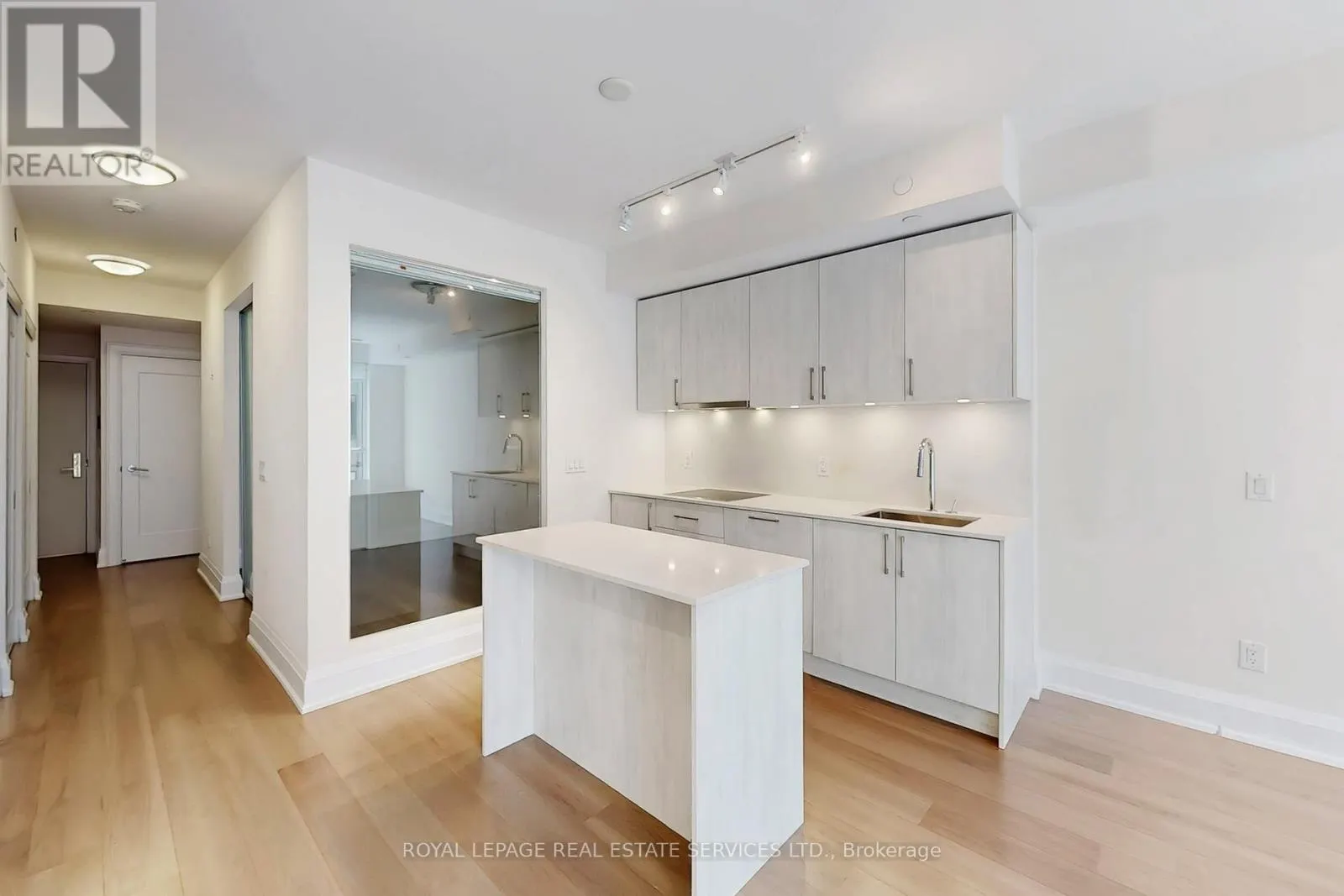 808 - 88 CUMBERLAND STREET