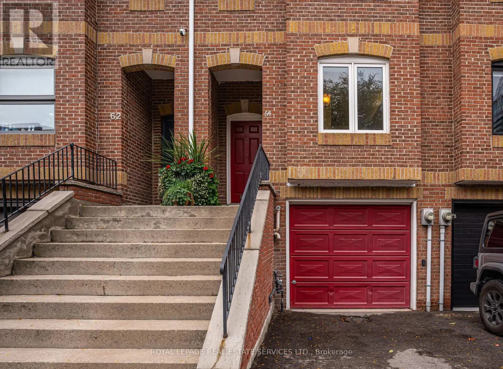 64 ARNOLD AVENUE