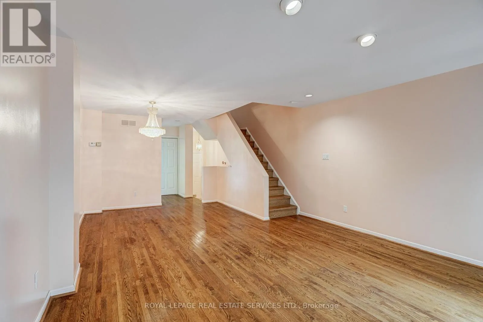 64 ARNOLD AVENUE