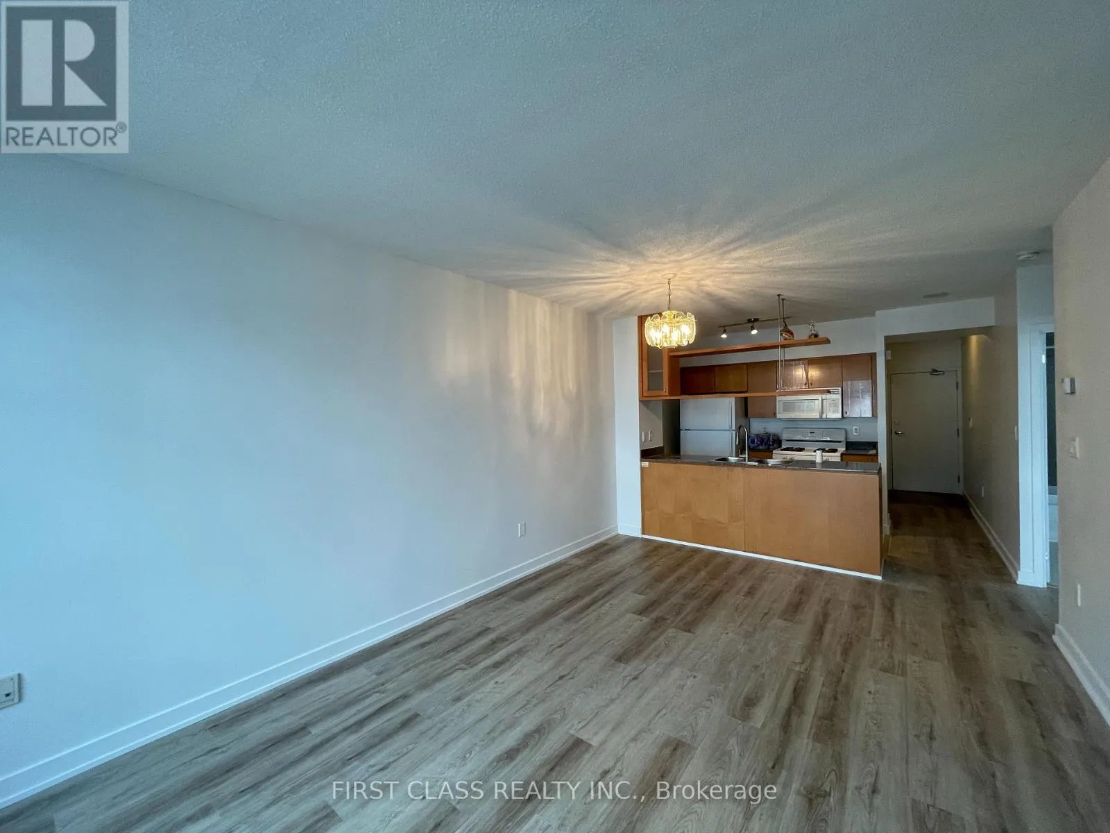 2507 - 10 NAVY WHARF COURT