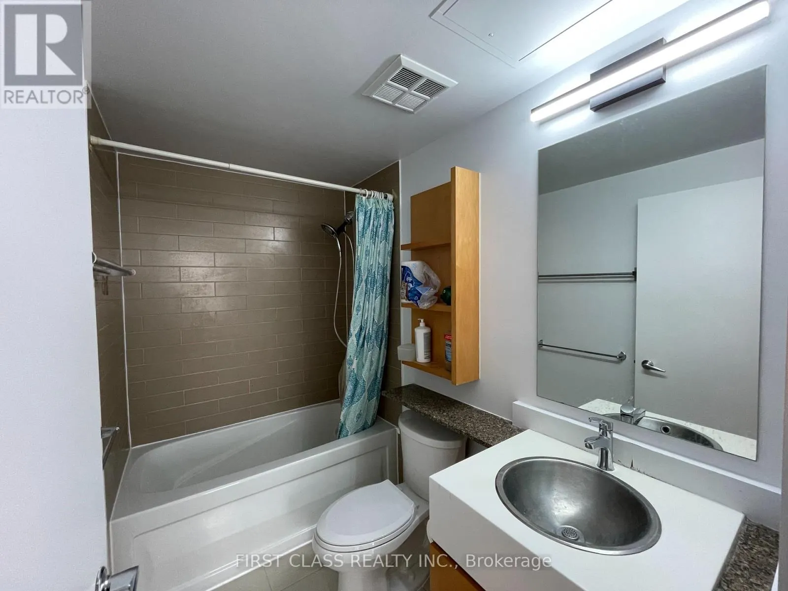 2507 - 10 NAVY WHARF COURT