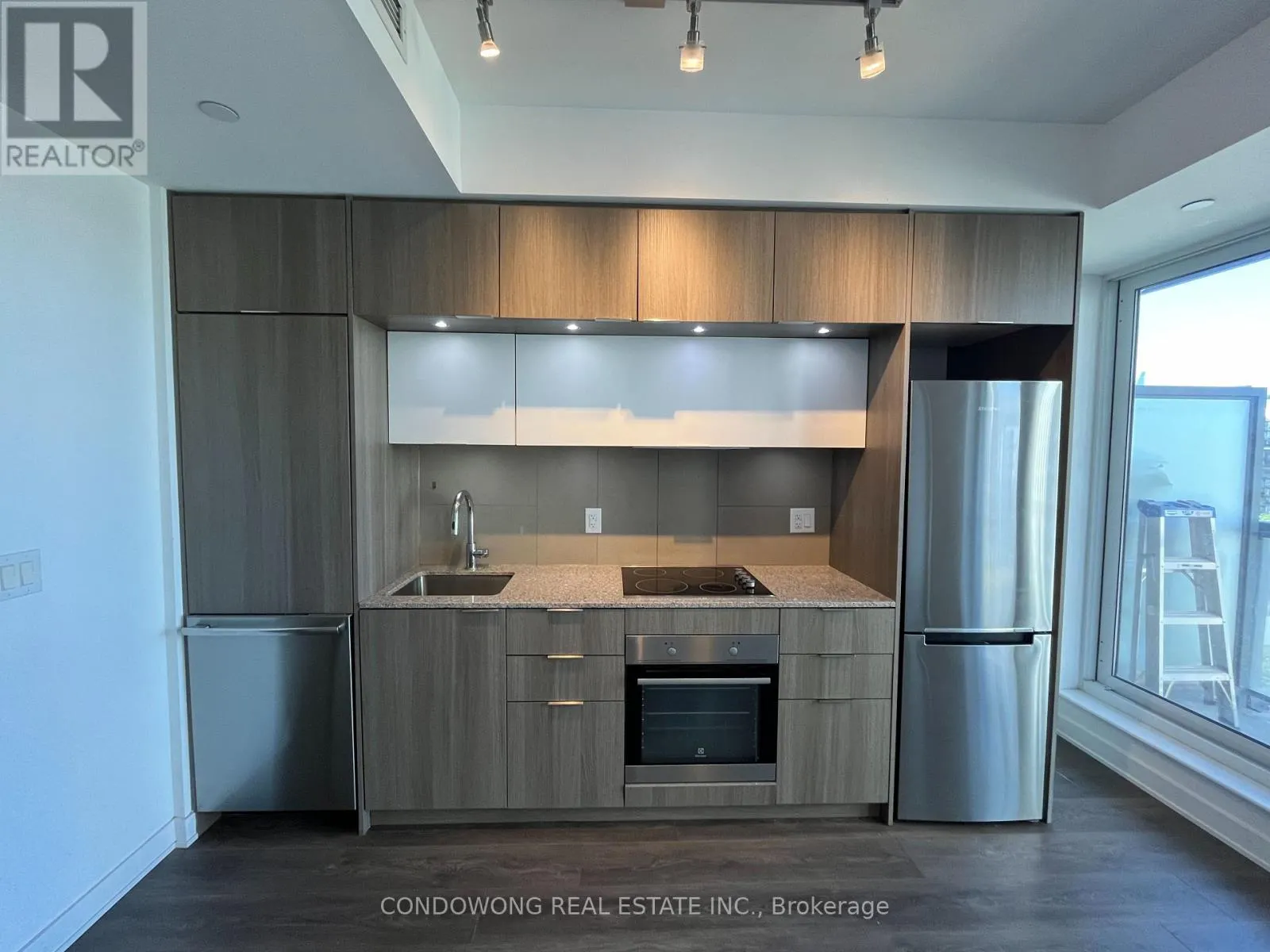 1011 - 55 REGENT PARK BOULEVARD