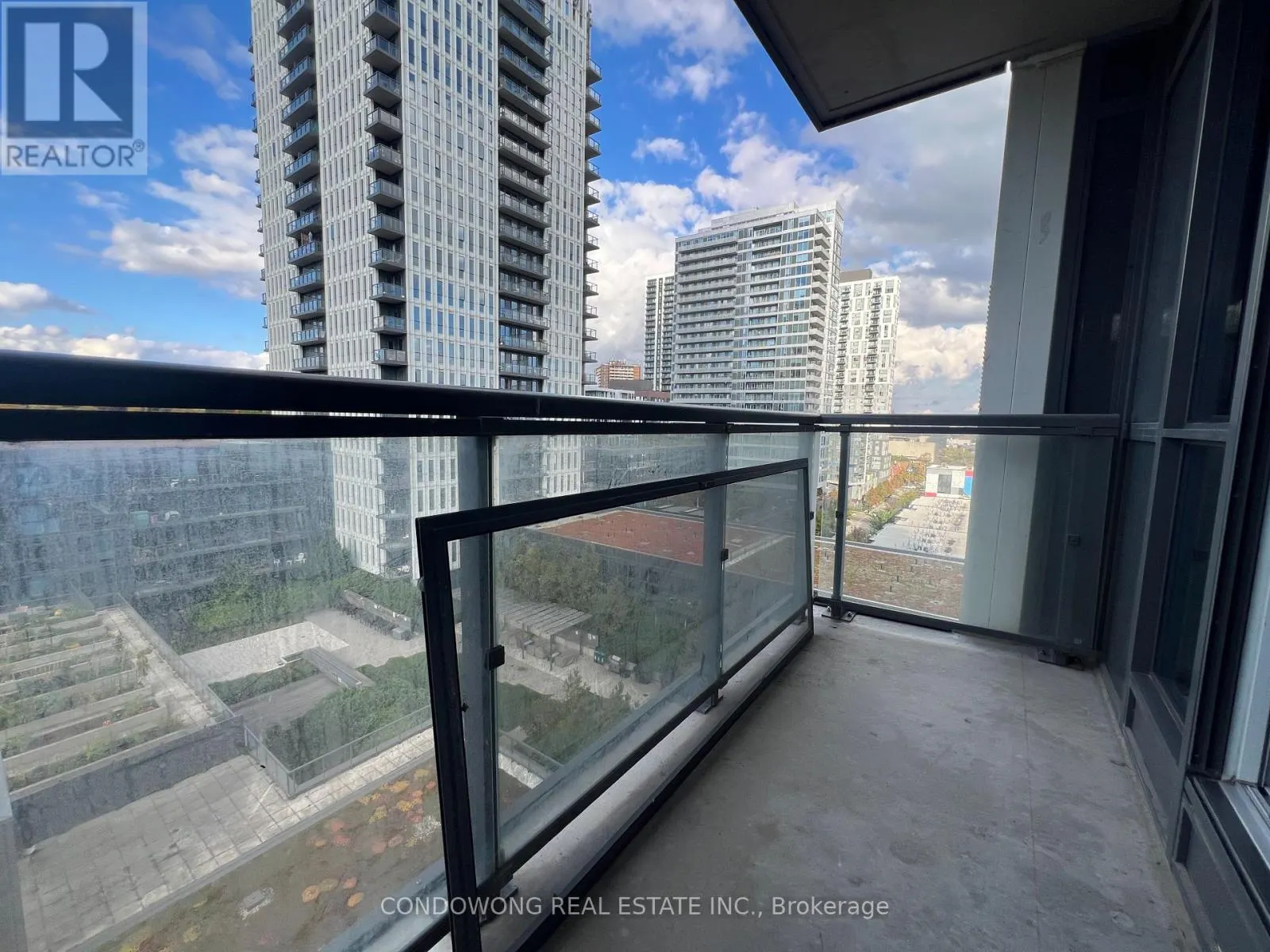 1011 - 55 REGENT PARK BOULEVARD