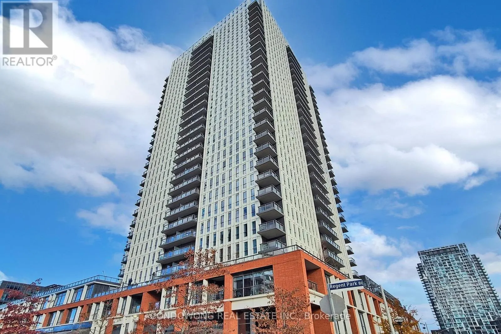 1011 - 55 REGENT PARK BOULEVARD