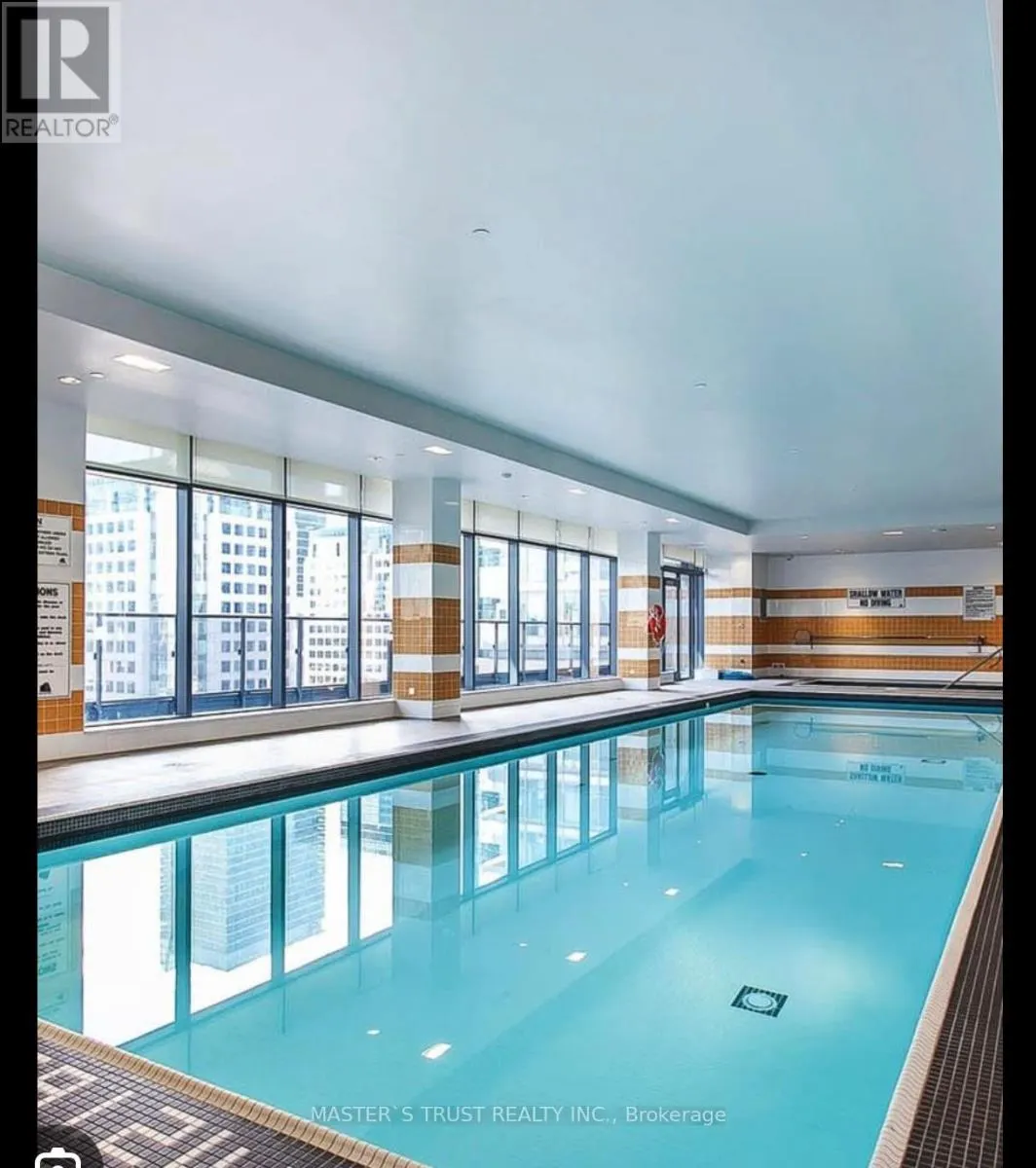 1206 - 295 ADELAIDE STREET W