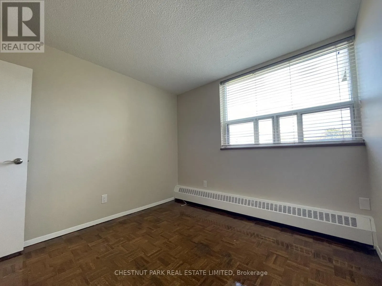 415 - 10 SUNRISE AVENUE