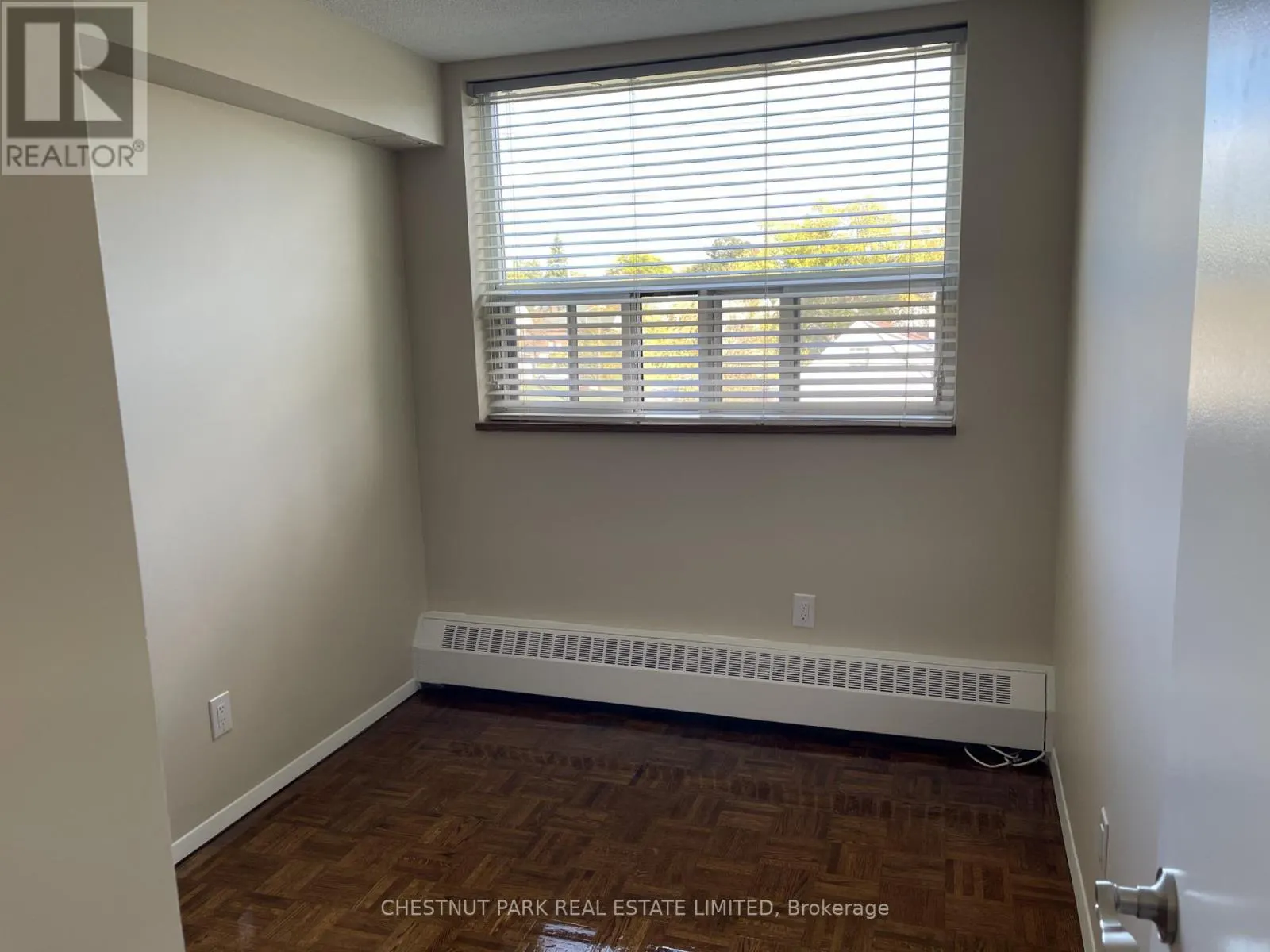 415 - 10 SUNRISE AVENUE
