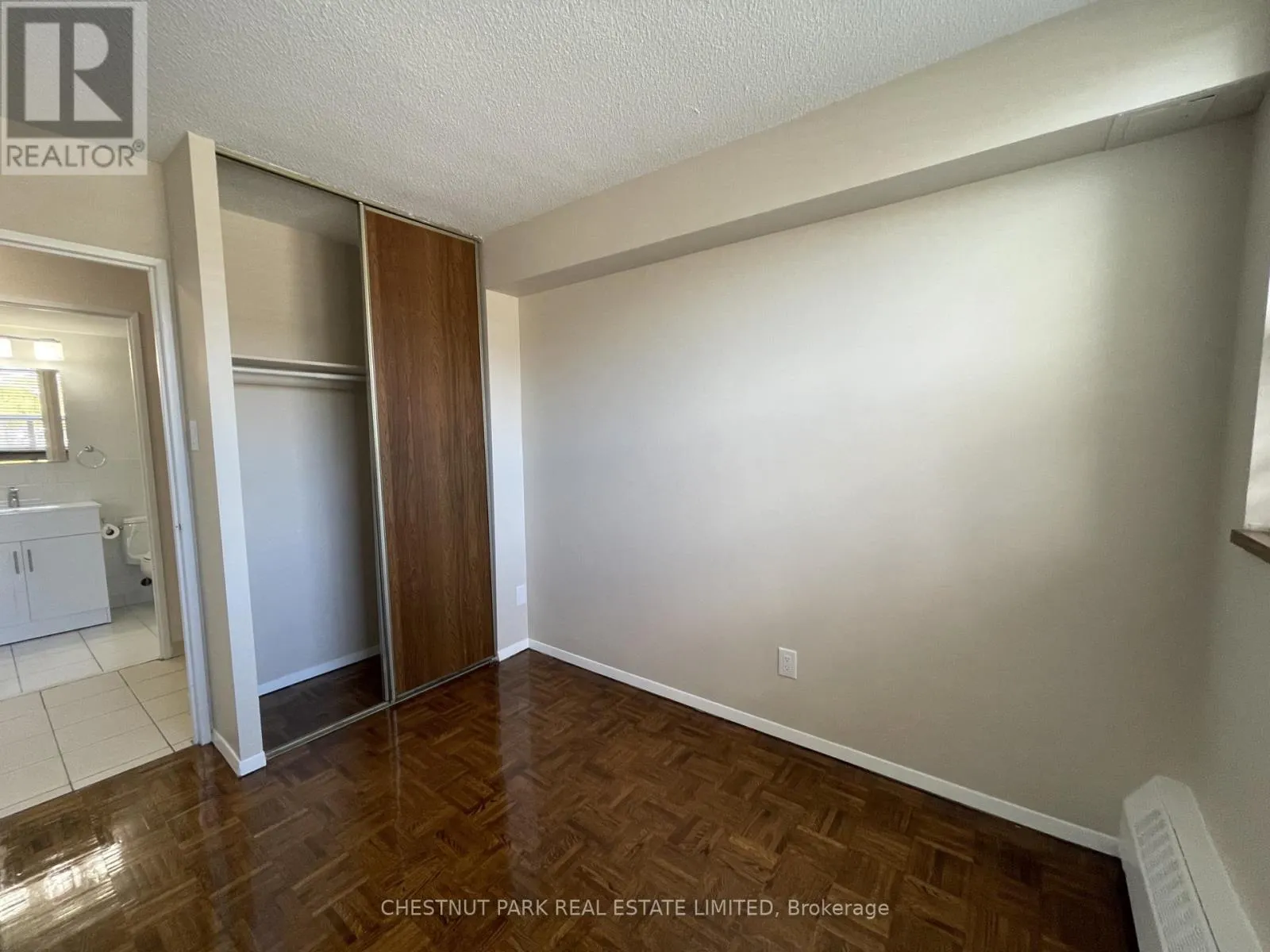 415 - 10 SUNRISE AVENUE