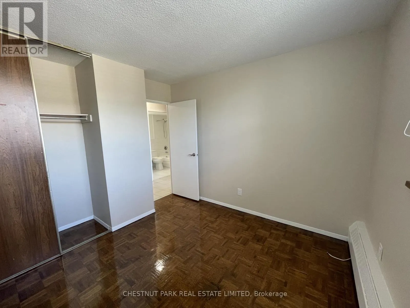 415 - 10 SUNRISE AVENUE