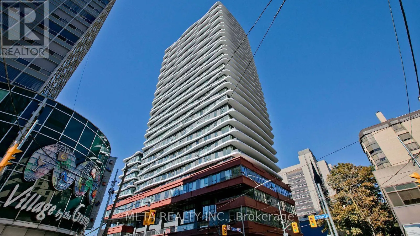 2404 - 280 DUNDAS STREET