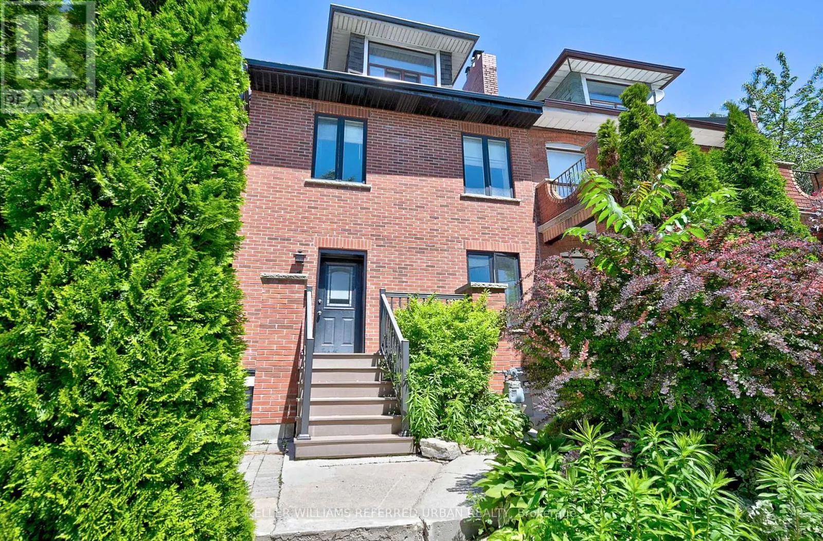 4 STONEHOUSE CRESCENT