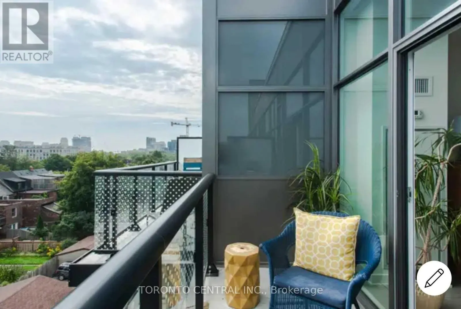 512 - 109 OSSINGTON AVENUE