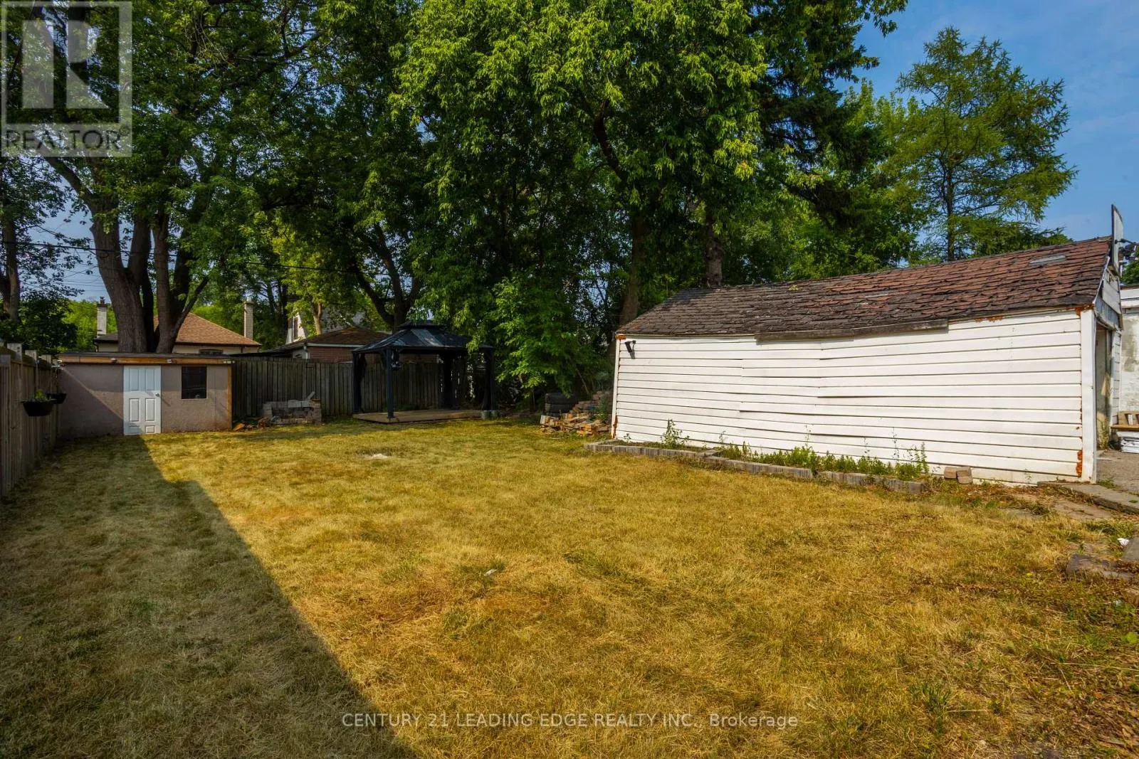 68 NIPIGON AVENUE