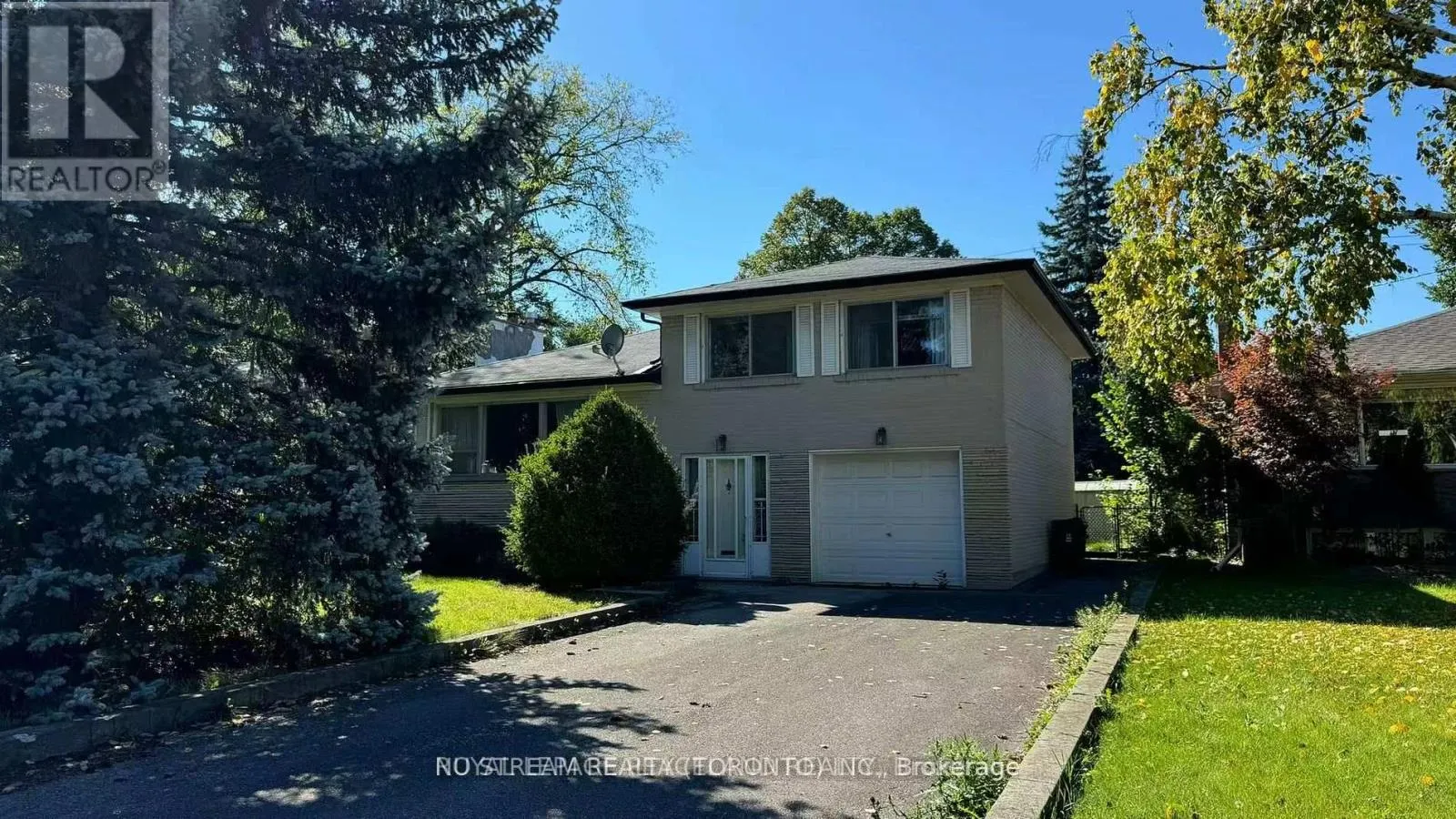 14 WHITELOCK CRESCENT