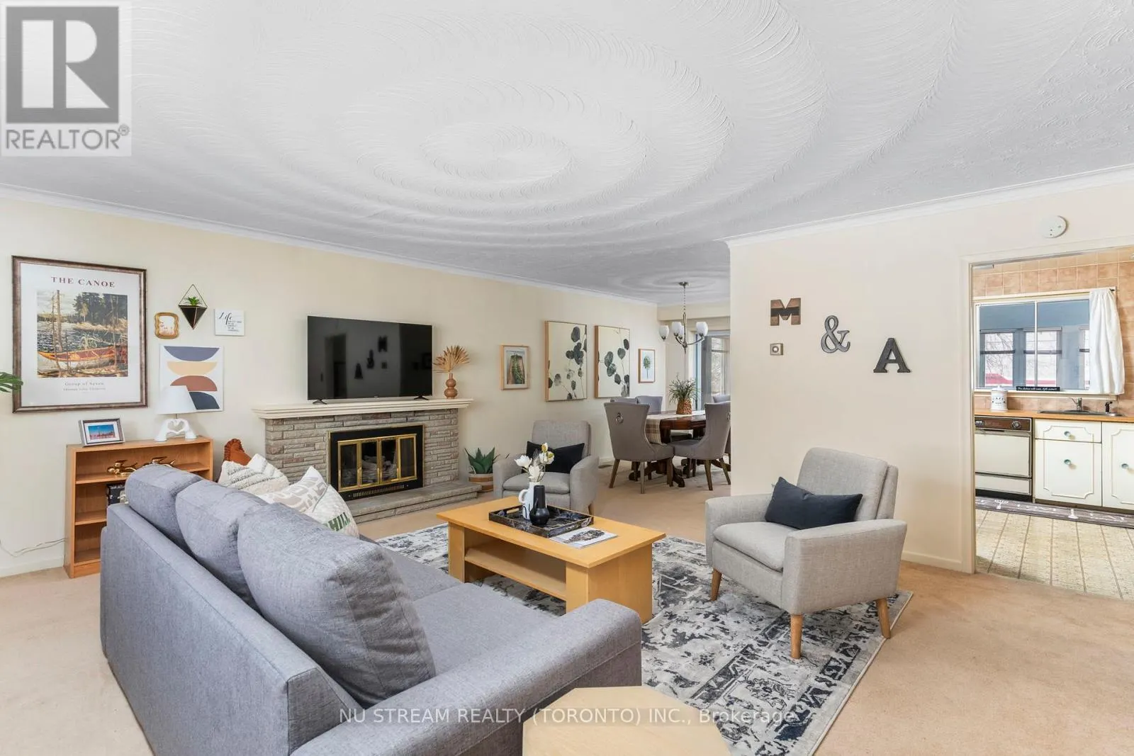 14 WHITELOCK CRESCENT