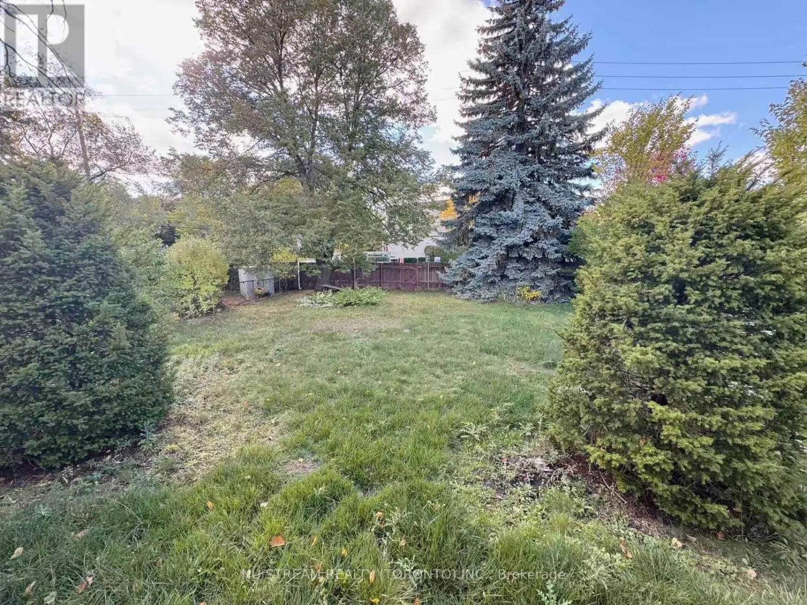 14 WHITELOCK CRESCENT