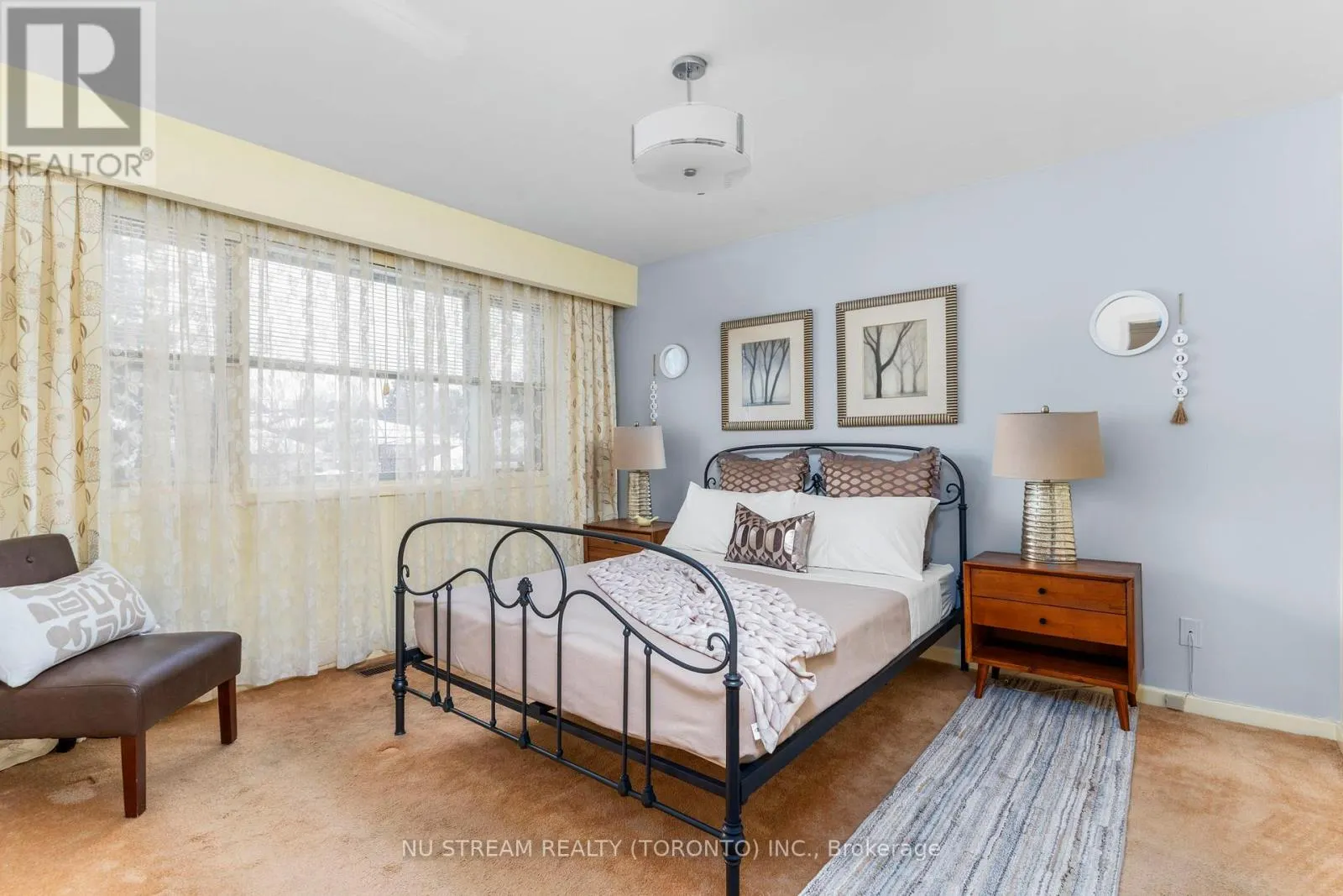 14 WHITELOCK CRESCENT