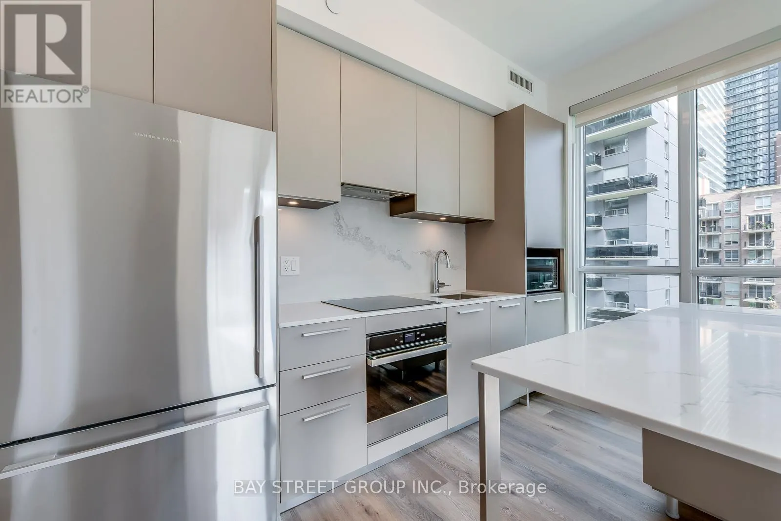 307 - 65 BROADWAY AVENUE