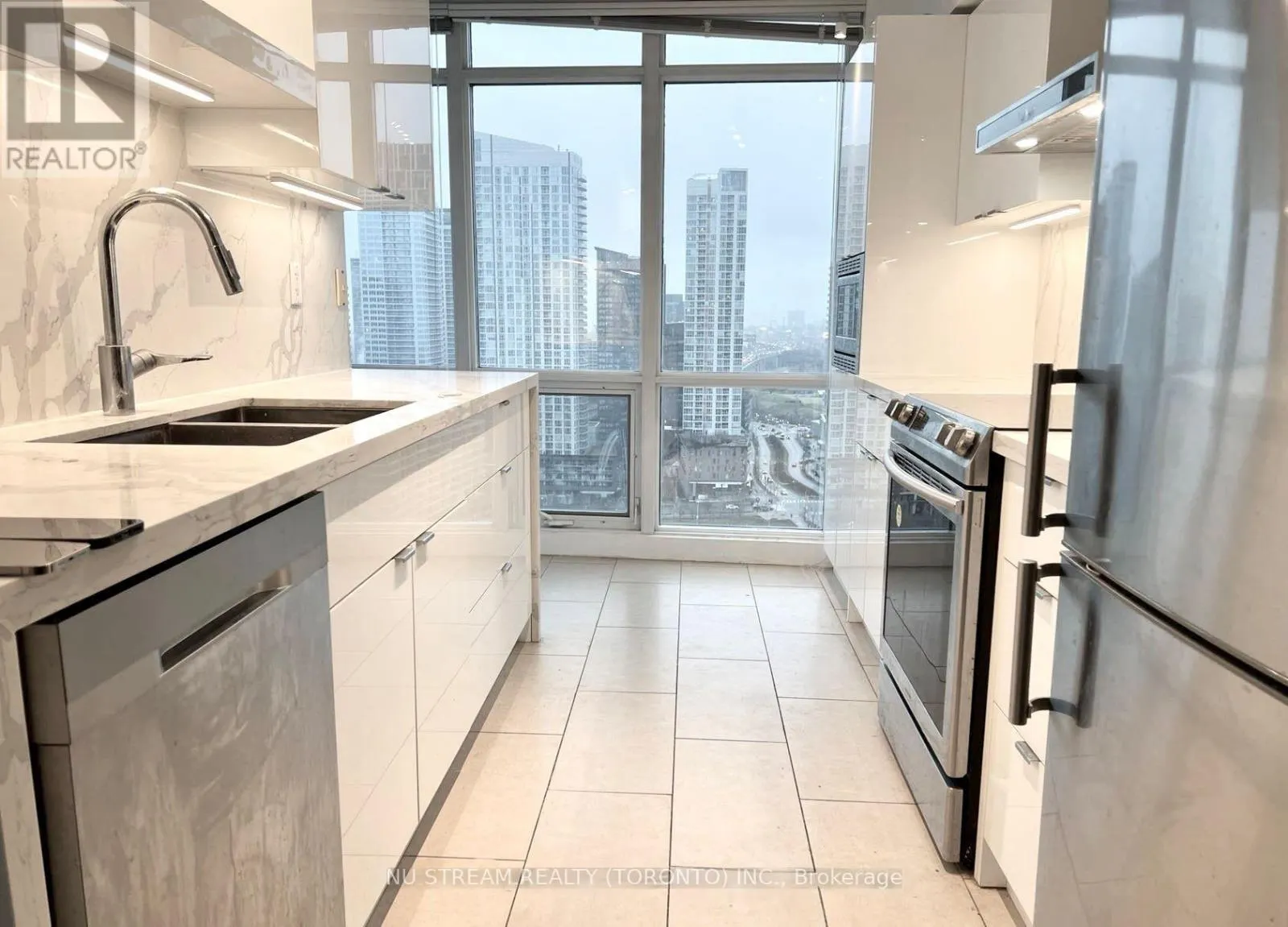 2912 - 15 FORT YORK BOULEVARD