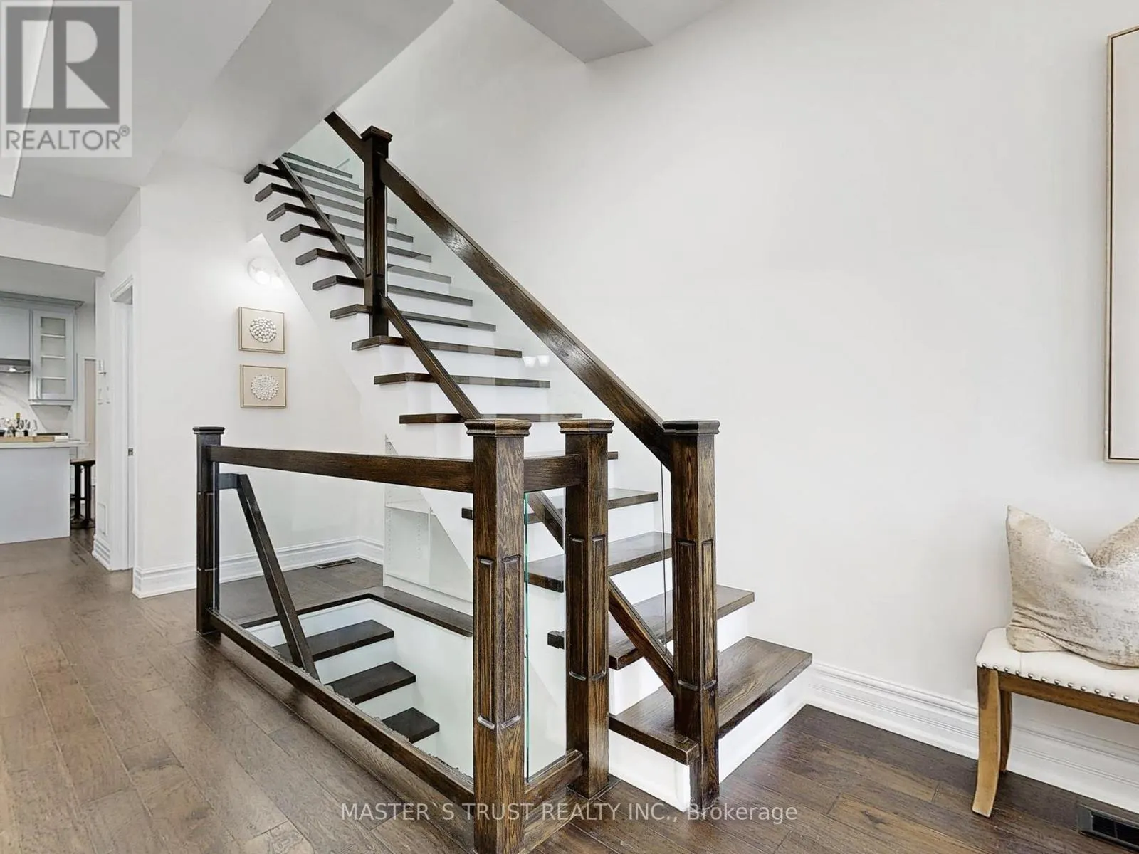 420 OSSINGTON AVENUE