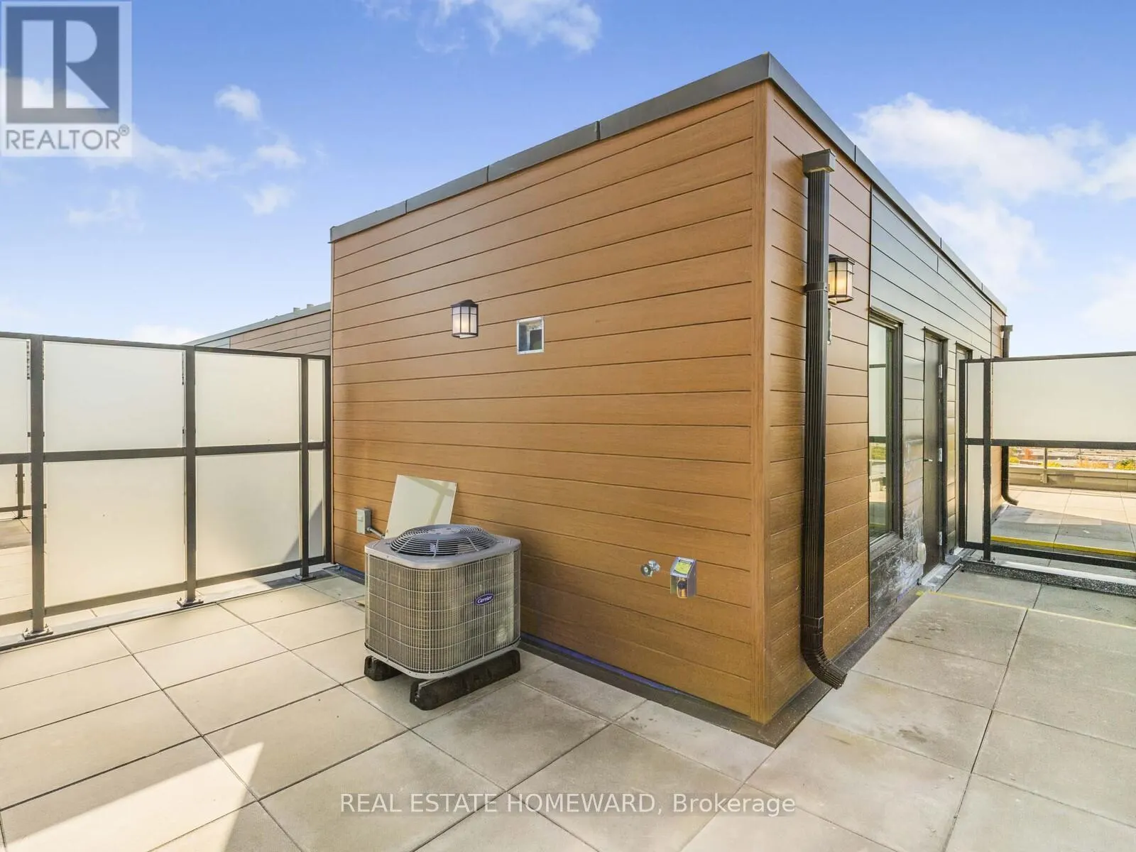 27 - 73 CURLEW DRIVE