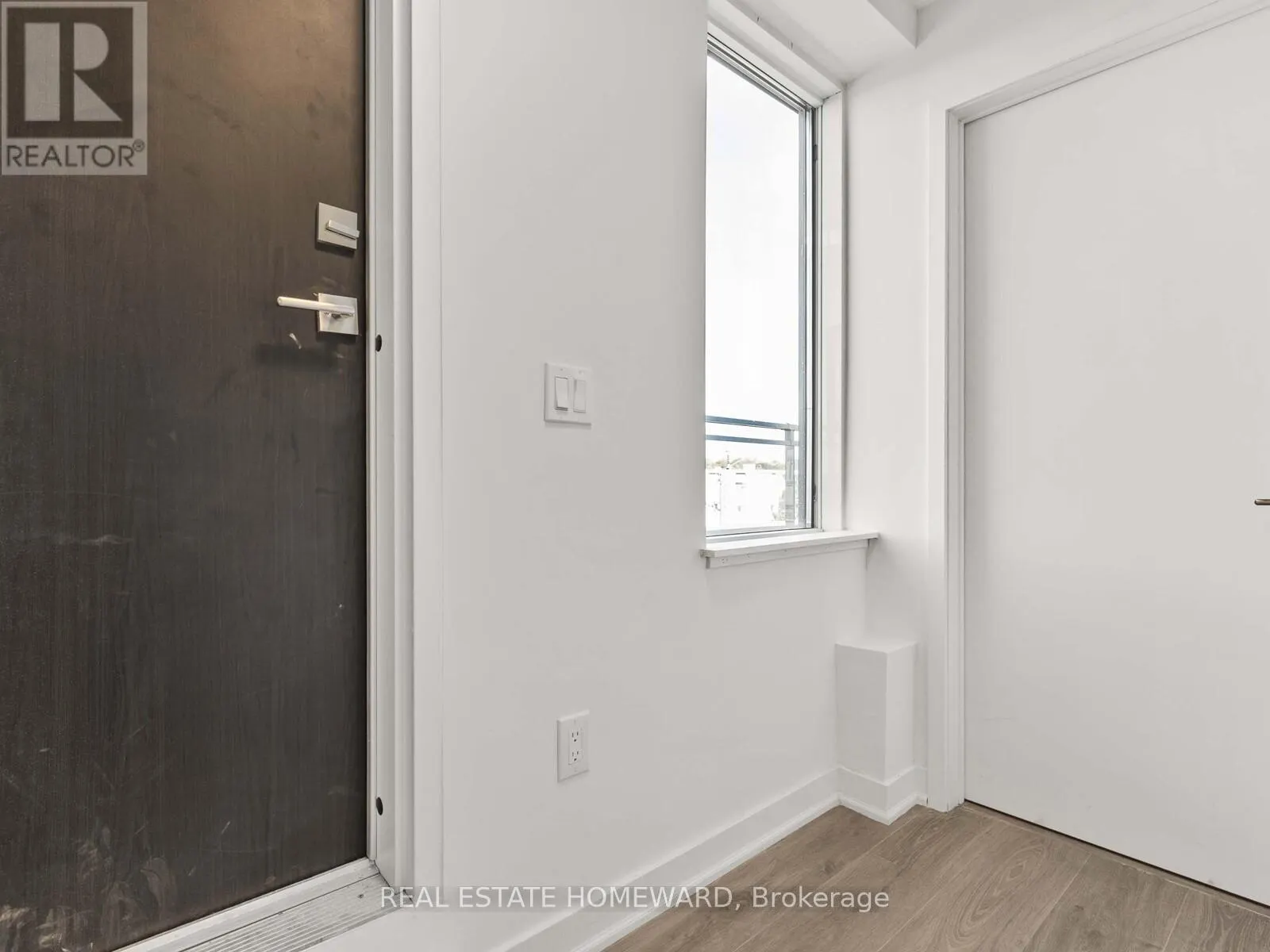 27 - 73 CURLEW DRIVE