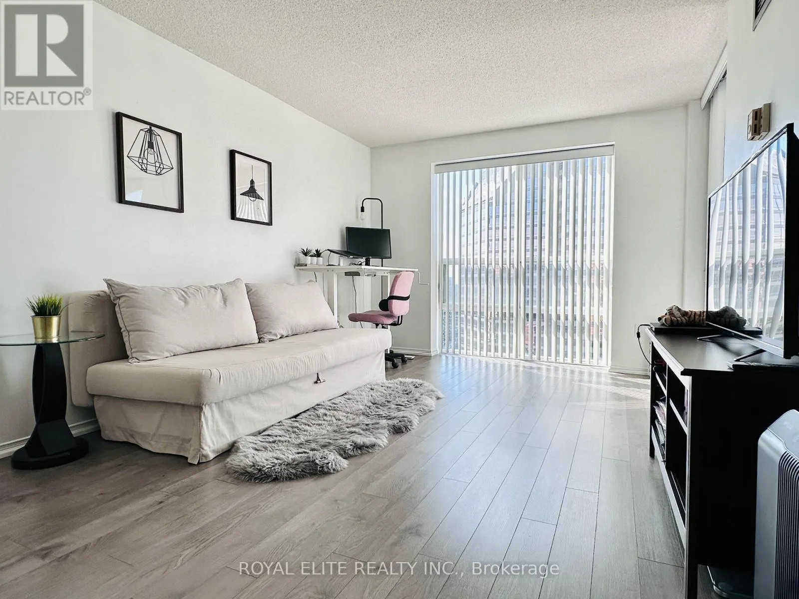 2001 - 1 PEMBERTON AVENUE