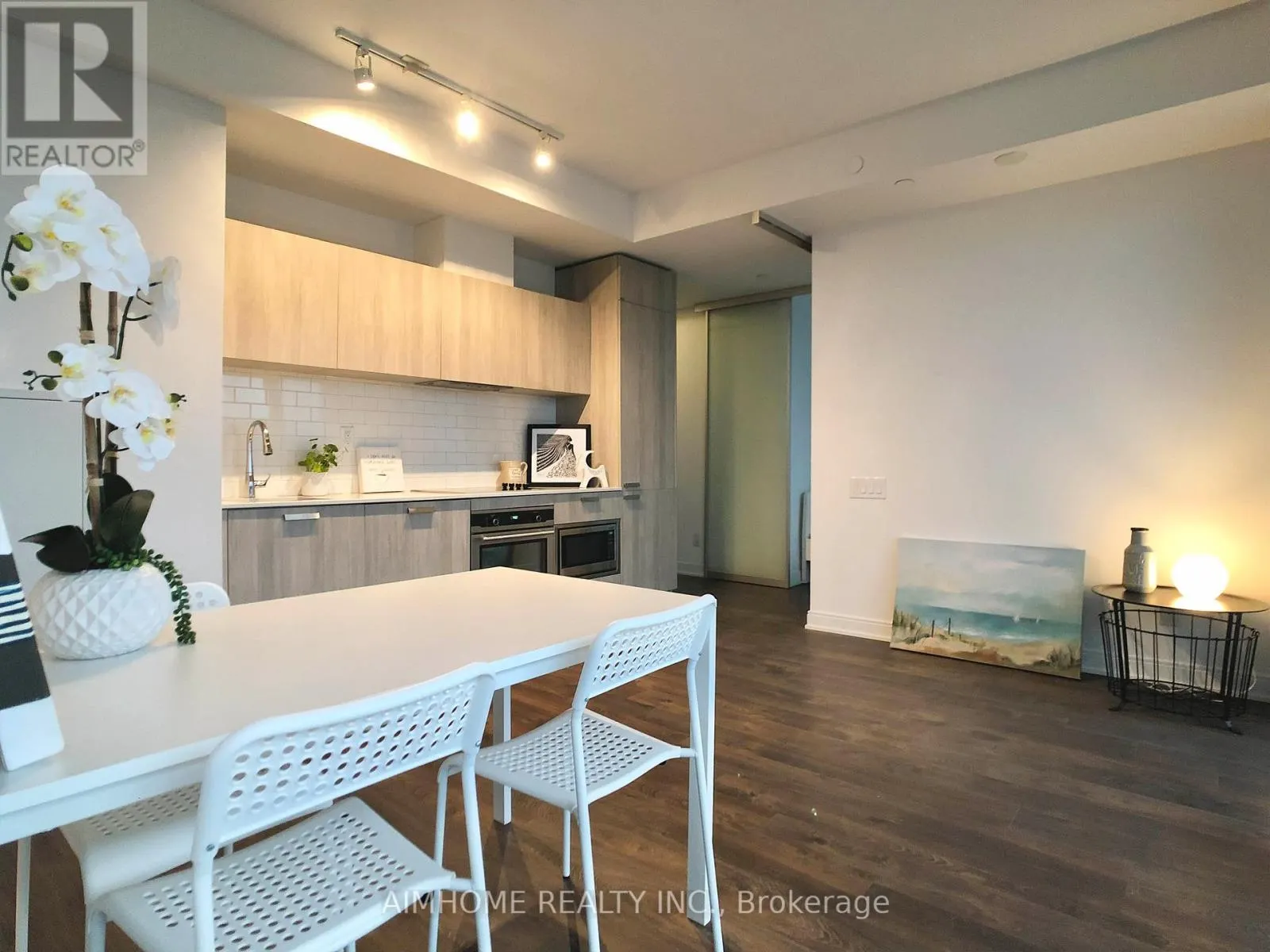 2315 - 50 CHARLES STREET E