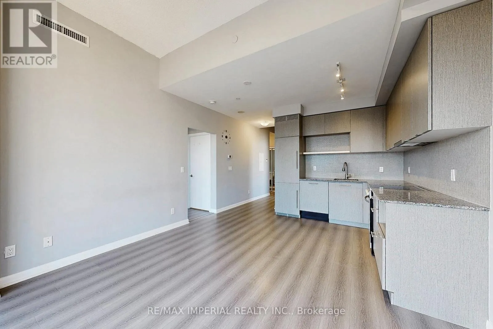 PH104 - 435 RICHMOND STREET W