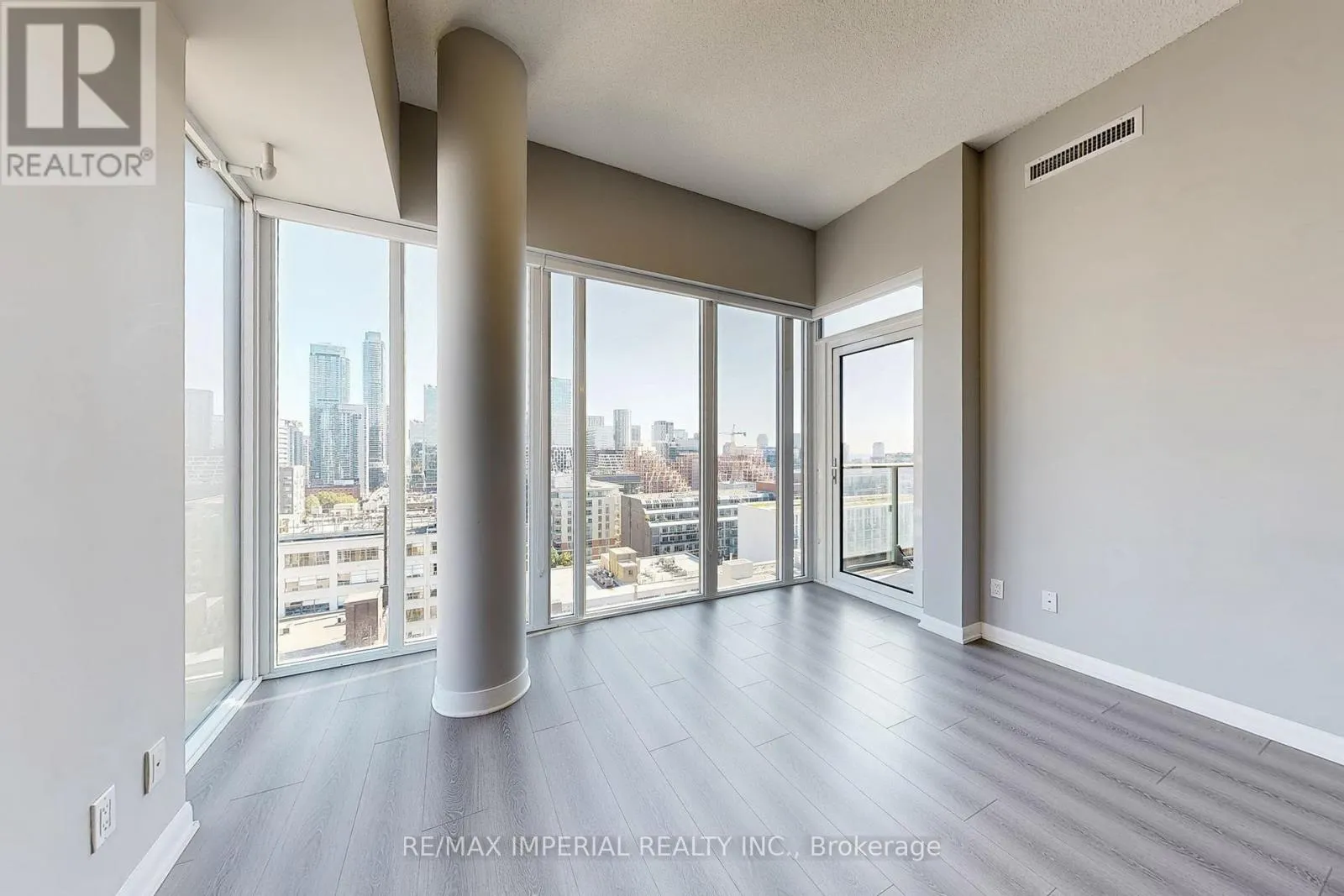 PH104 - 435 RICHMOND STREET W