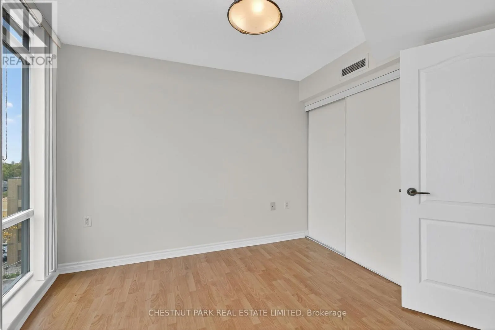 703 - 3840 BATHURST STREET