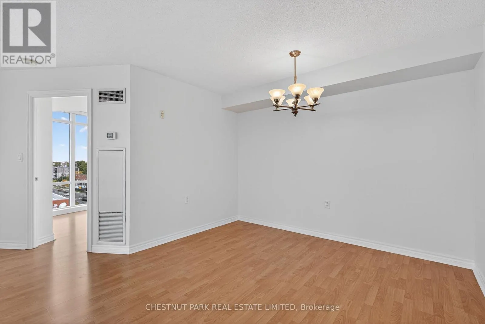 703 - 3840 BATHURST STREET