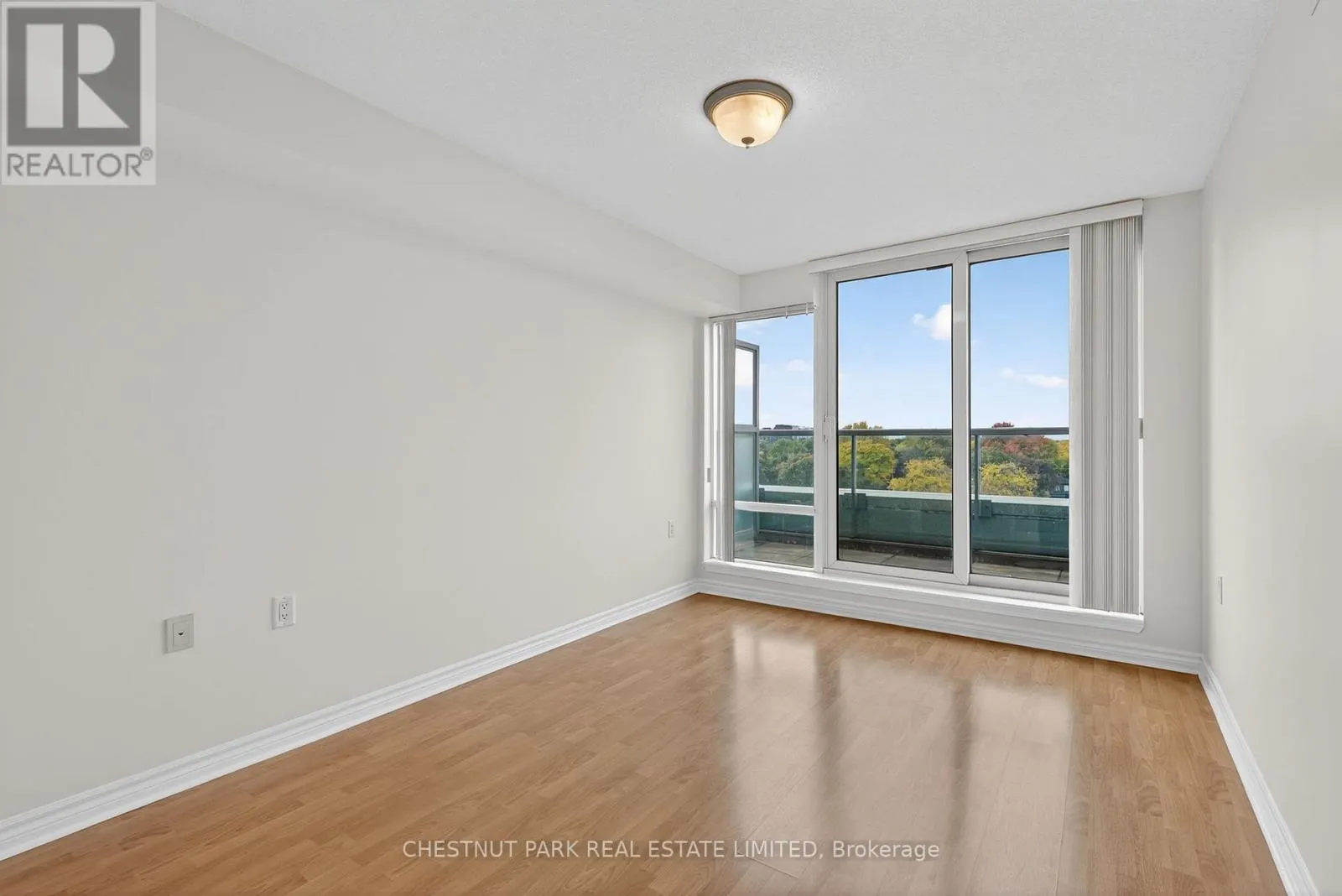 703 - 3840 BATHURST STREET