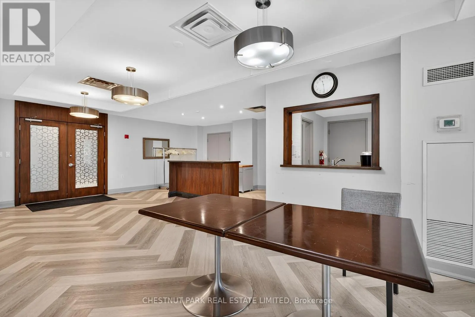 703 - 3840 BATHURST STREET