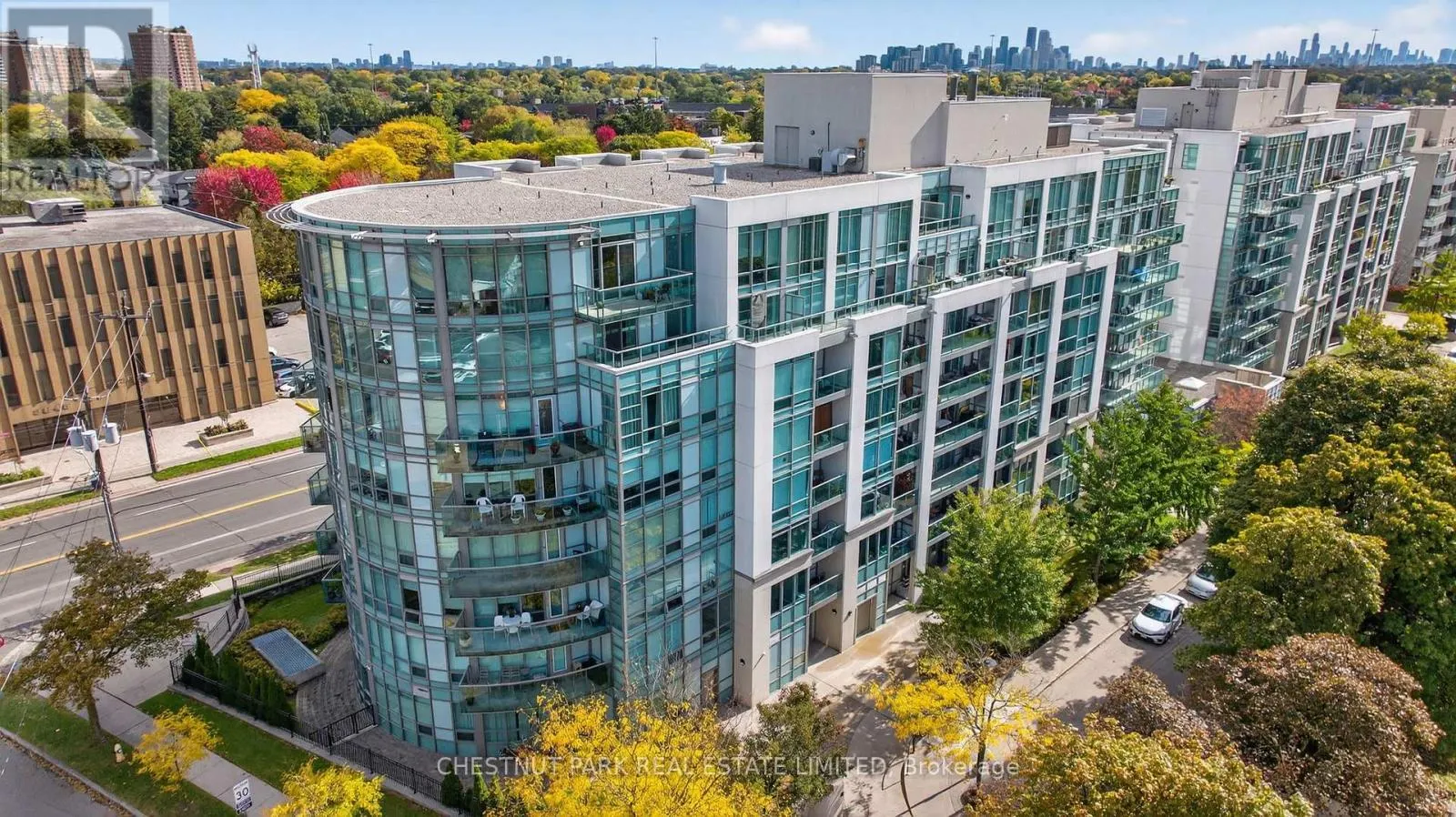 703 - 3840 BATHURST STREET