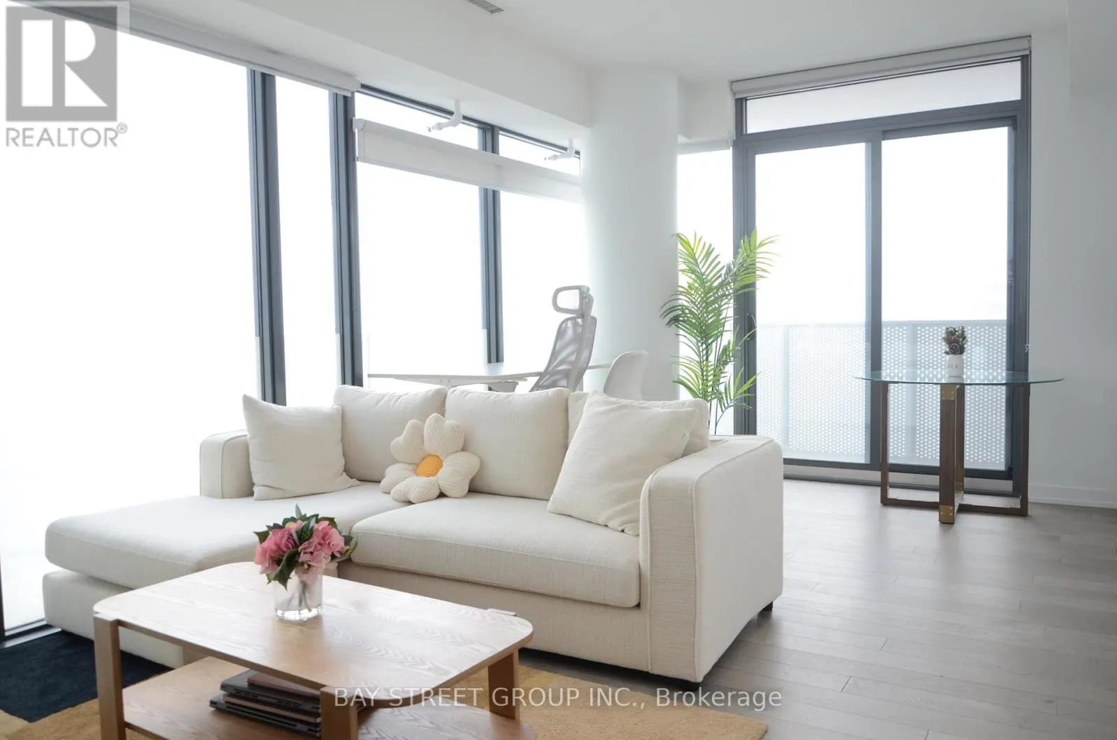 #3502 - 20 LOMBARD STREET