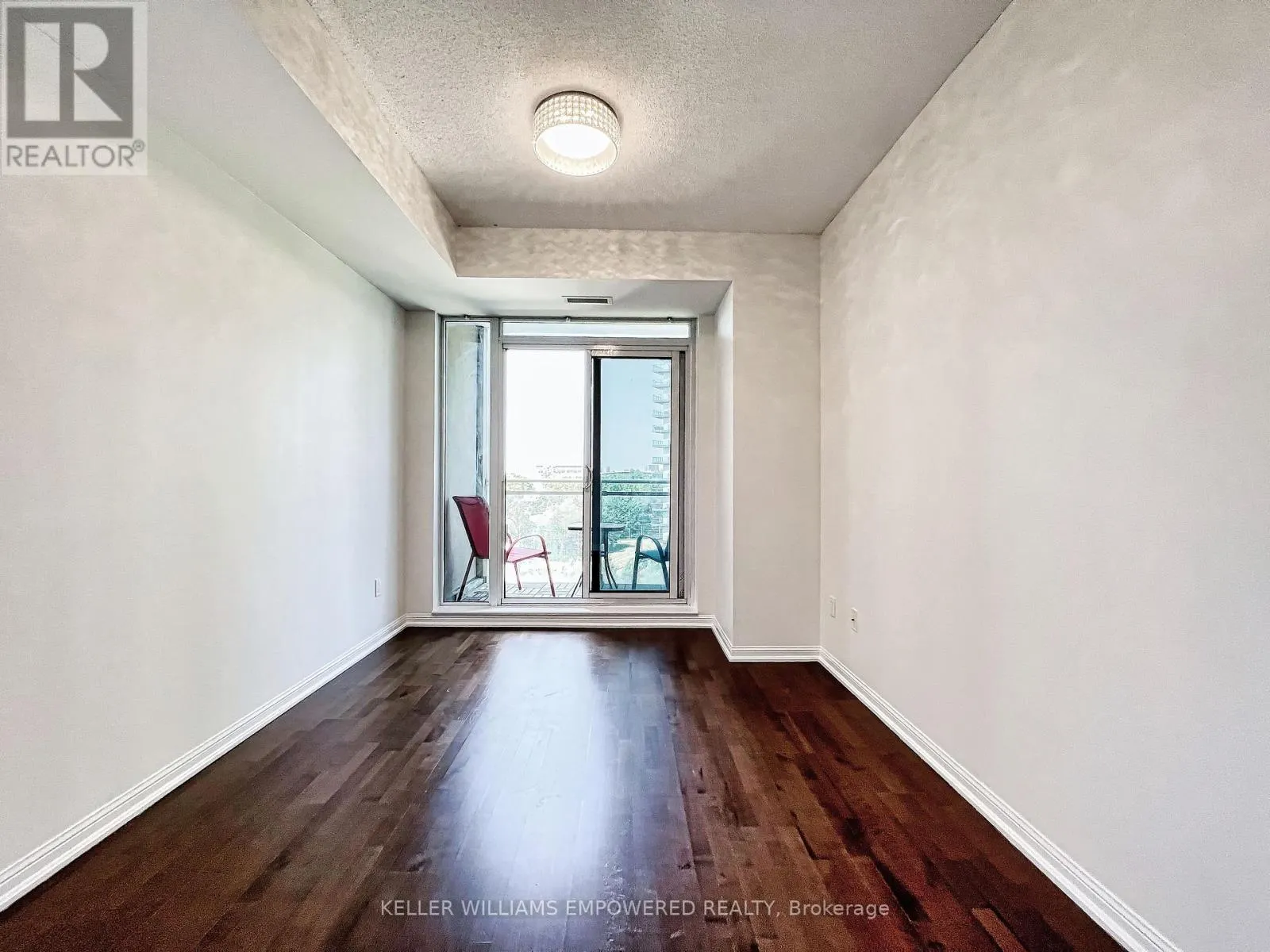 715 - 628 FLEET STREET