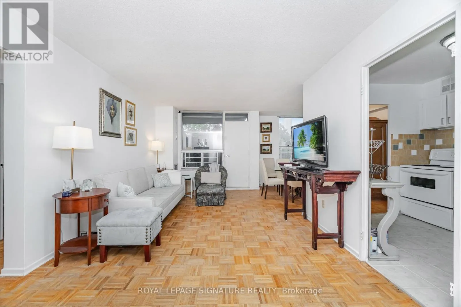 303 - 10 EDGECLIFF GOLFWAY