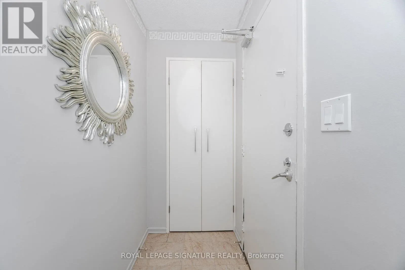 303 - 10 EDGECLIFF GOLFWAY