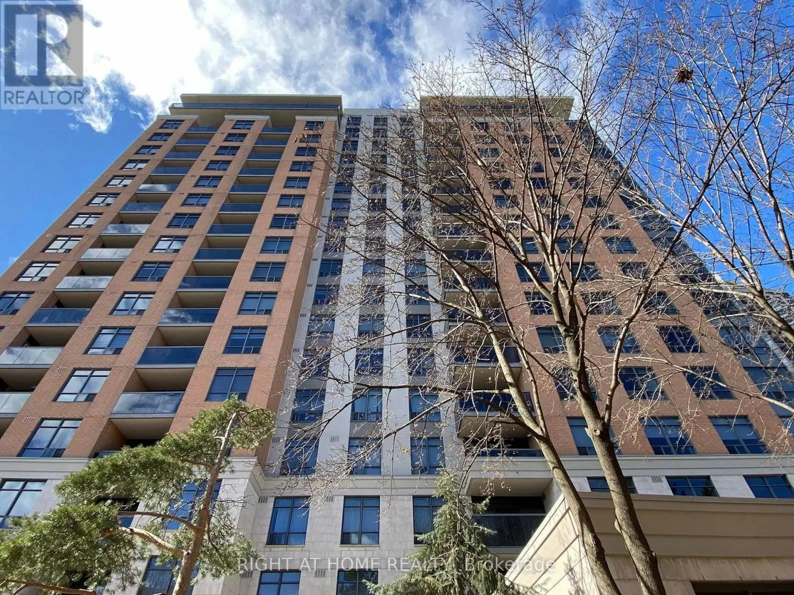 1509 - 880 GRANDVIEW WAY