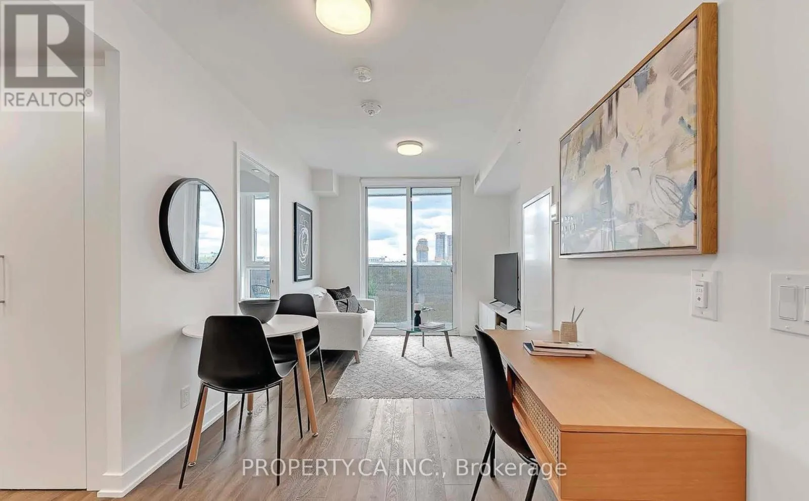 1308 - 30 TRETTI WAY