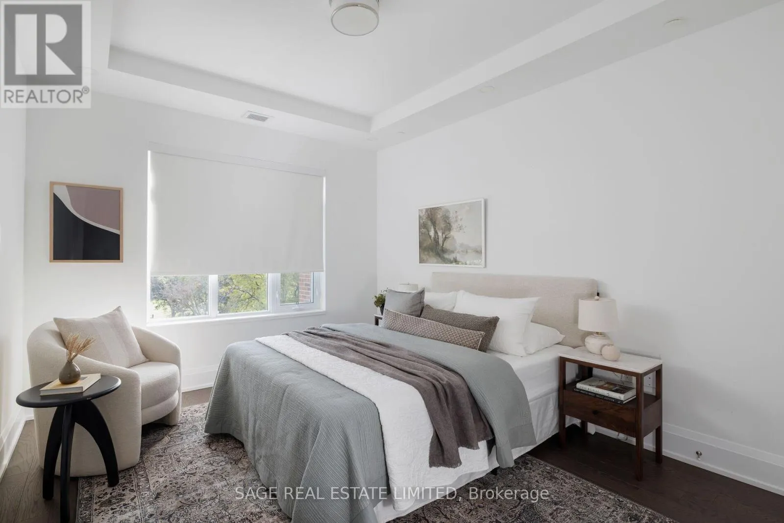0629 - 1900 BAYVIEW AVENUE